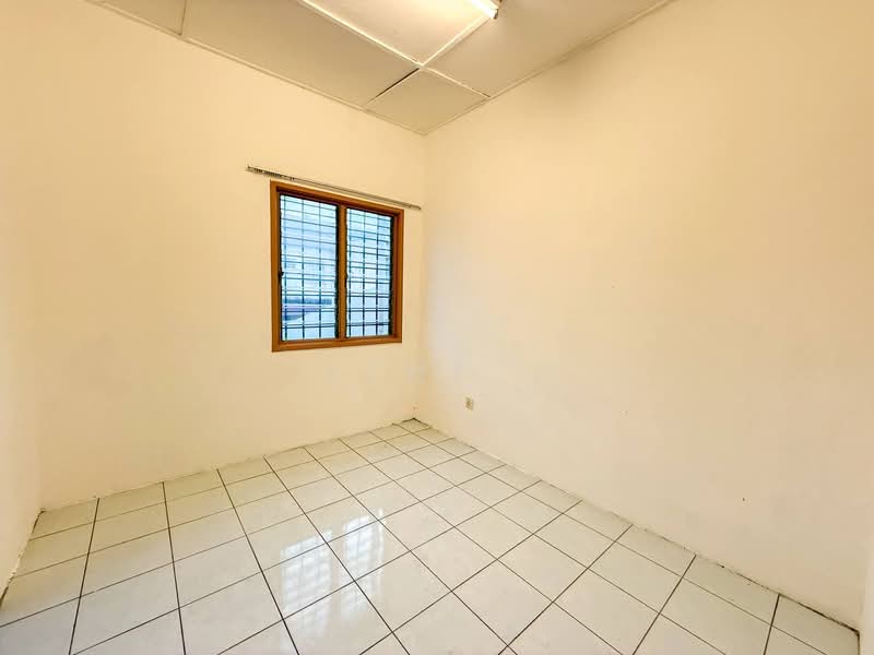 2-storey Terraced House for Sale in Sungai Buloh (Selangor) - Azmi . - PropertyGuru.com.my