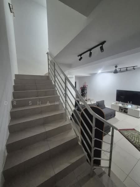 Terraced House for Sale in Kuala Selangor (Selangor) - Dr Shahril Nizam - Living Room - PropertyGuru.com.my