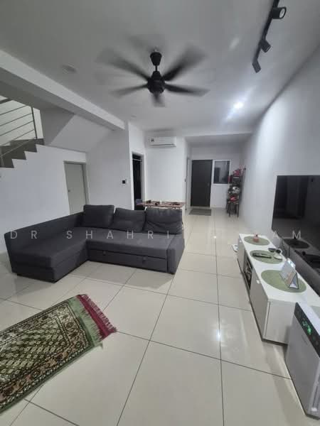 Terraced House for Sale in Kuala Selangor (Selangor) - Dr Shahril Nizam - Living Room - PropertyGuru.com.my