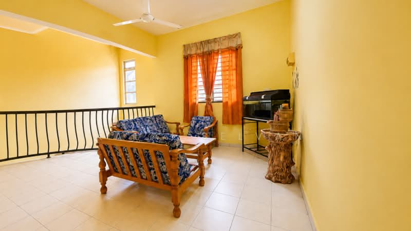 Rumah Teres 3-Tingkat untuk Dijual di Taman Perling (Perling) - Kalai Selvan - Living Room - PropertyGuru.com.my