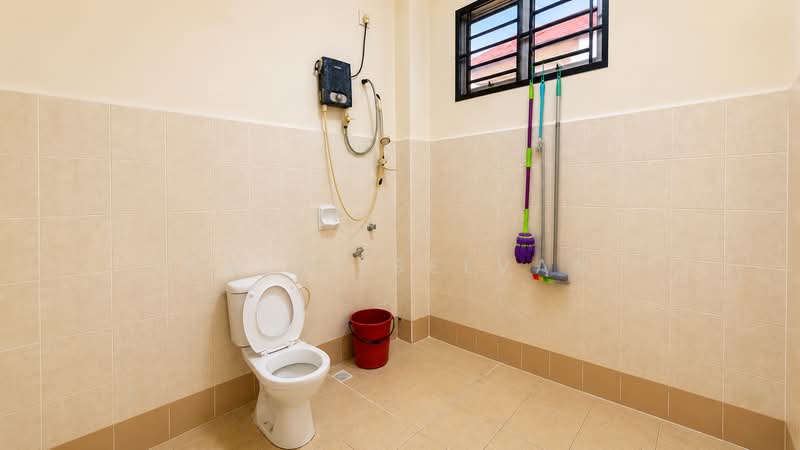 Rumah Teres 3-Tingkat untuk Dijual di Taman Perling (Perling) - Kalai Selvan - Bathroom - PropertyGuru.com.my