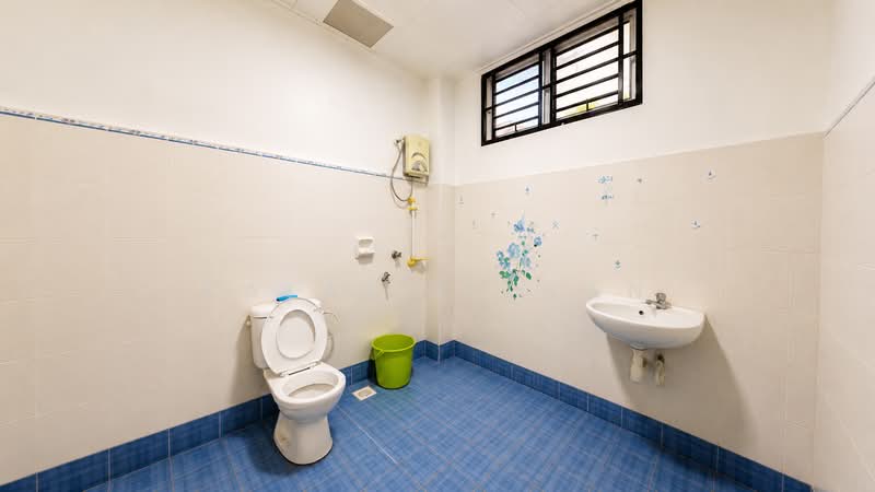 Rumah Teres 3-Tingkat untuk Dijual di Taman Perling (Perling) - Kalai Selvan - Bathroom - PropertyGuru.com.my