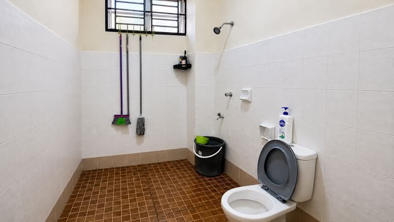Rumah Teres 3-Tingkat untuk Dijual di Taman Perling (Perling) - Kalai Selvan - Bathroom - PropertyGuru.com.my