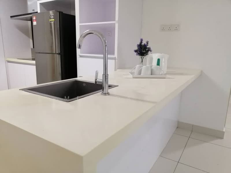 Service Residence for Sale at Southkey Mosaic - Melinda Ee - Kitchen - PropertyGuru.com.my