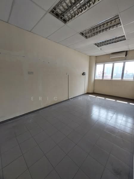 Warehouse for Rent in Jalan Klang Lama (Old Klang Road) (Kuala Lumpur) - Eric Chan - Interior - PropertyGuru.com.my