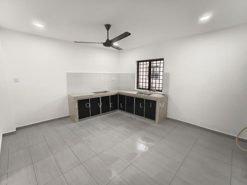 2-storey Terraced House for Sale in Taman Bukit Kempas (Tampoi) - Jovel Lim - Kitchen - PropertyGuru.com.my