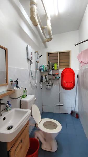 Pangsapuri untuk Dijual di Kinrara Putri - Chan Chong Liang - Bathroom - PropertyGuru.com.my