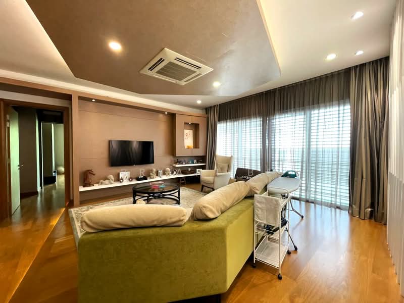 Rumah Berkembar untuk Dijual di Petaling Jaya (Selangor) - Bryant Be - Living Room - PropertyGuru.com.my