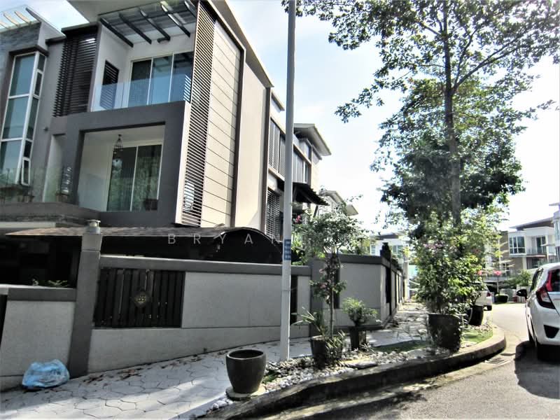Rumah Berkembar untuk Dijual di Petaling Jaya (Selangor) - Bryant Be - Exterior - PropertyGuru.com.my