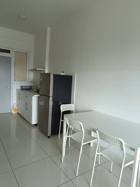 Condominium for Rent at Tropicana Bay Residences - Emma Chan - Kitchen - PropertyGuru.com.my