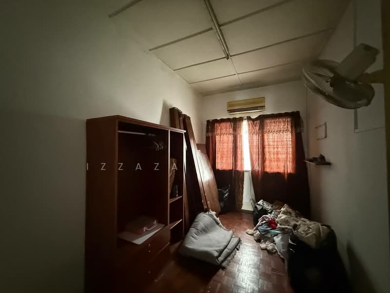 Rumah Teres 2-Tingkat untuk Dijual di Kampung Gombak Indah (Batu Caves) - Izzaza Izzati - Bedroom - PropertyGuru.com.my