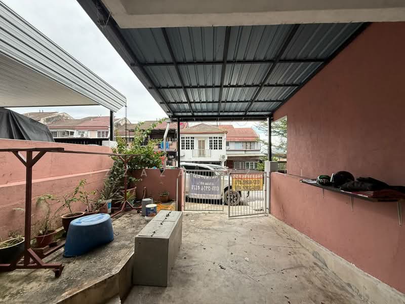 Rumah Teres 2-Tingkat untuk Dijual di Kampung Gombak Indah (Batu Caves) - Izzaza Izzati - Exterior - PropertyGuru.com.my