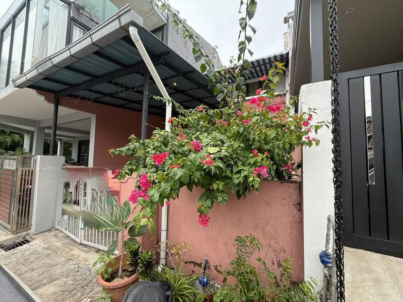 Rumah Teres 2-Tingkat untuk Dijual di Kampung Gombak Indah (Batu Caves) - Izzaza Izzati - Exterior - PropertyGuru.com.my
