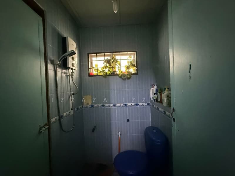 Rumah Teres 2-Tingkat untuk Dijual di Kampung Gombak Indah (Batu Caves) - Izzaza Izzati - Bathroom - PropertyGuru.com.my