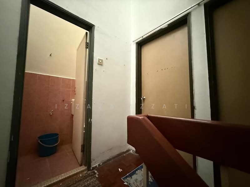 Rumah Teres 2-Tingkat untuk Dijual di Kampung Gombak Indah (Batu Caves) - Izzaza Izzati - Interior - PropertyGuru.com.my