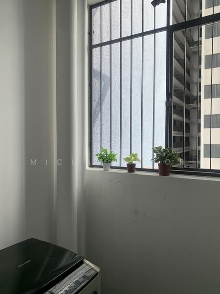 Kediaman Servis untuk Dijual di PJ Midtown - Michael Chor - Balcony - PropertyGuru.com.my