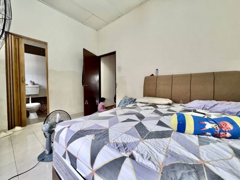 2-storey Terraced House for Sale in Semenyih (Selangor) - Akmal Zakaria - PropertyGuru.com.my