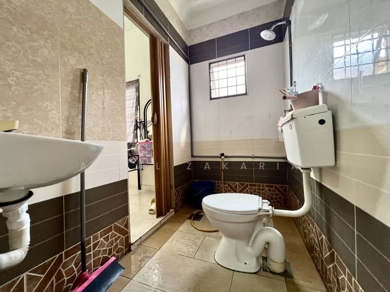 2-storey Terraced House for Sale in Semenyih (Selangor) - Akmal Zakaria - PropertyGuru.com.my