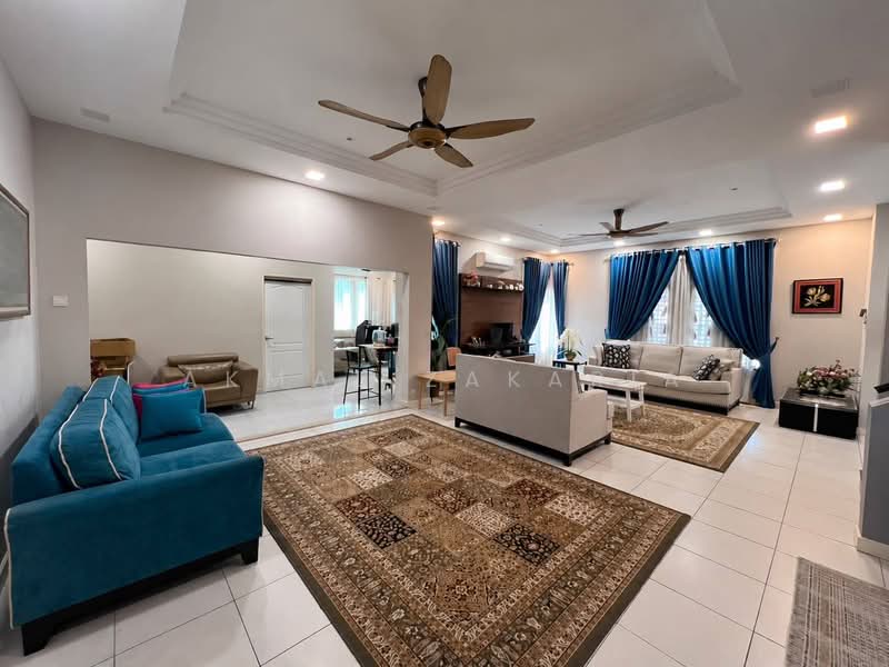 Rumah Berkembar untuk Dijual di Bangi (Selangor) - Akmal Zakaria - Living Room - PropertyGuru.com.my