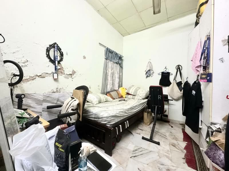 Rumah Teres 1-Tingkat untuk Dijual di Bandar Tun Hussein Onn (Cheras) - Ammeer Nadzrai - Bedroom - PropertyGuru.com.my
