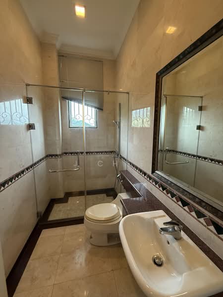 Bungalow House for Rent in Ukay Heights (Ampang) - J Chee - Bathroom - PropertyGuru.com.my