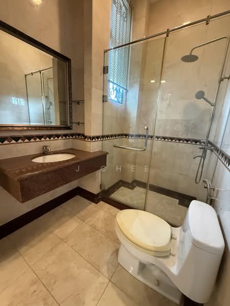 Bungalow House for Rent in Ukay Heights (Ampang) - J Chee - Bathroom - PropertyGuru.com.my
