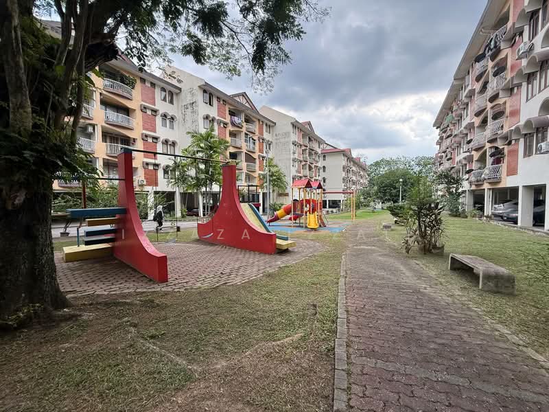 Pangsapuri untuk Dijual di Intan Apartment - Izzaza Izzati - Exterior - PropertyGuru.com.my