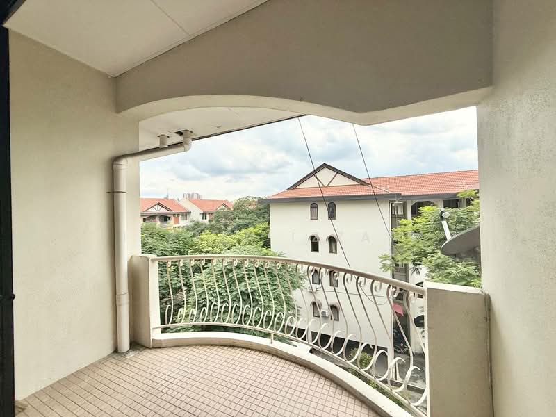 Pangsapuri untuk Dijual di Intan Apartment - Izzaza Izzati - Balcony - PropertyGuru.com.my