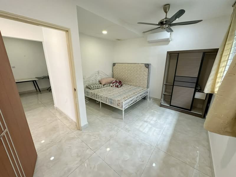 Semi-Detached House for Rent in Taman Pelangi (Johor Bahru) - Jessica Ma - Bedroom - PropertyGuru.com.my