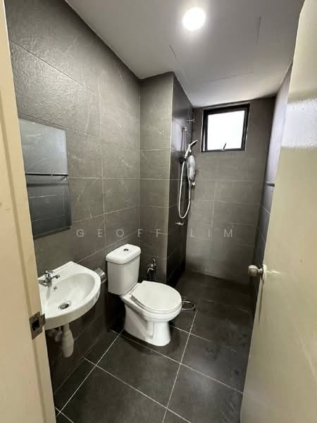Service Residence for Rent at Majestic Maxim - Geoff Lim - Bathroom - PropertyGuru.com.my