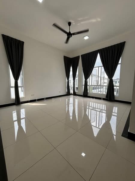 Cluster House for Rent in Setia Tropika (Johor Bahru) - Jessica Ma - Living Room - PropertyGuru.com.my
