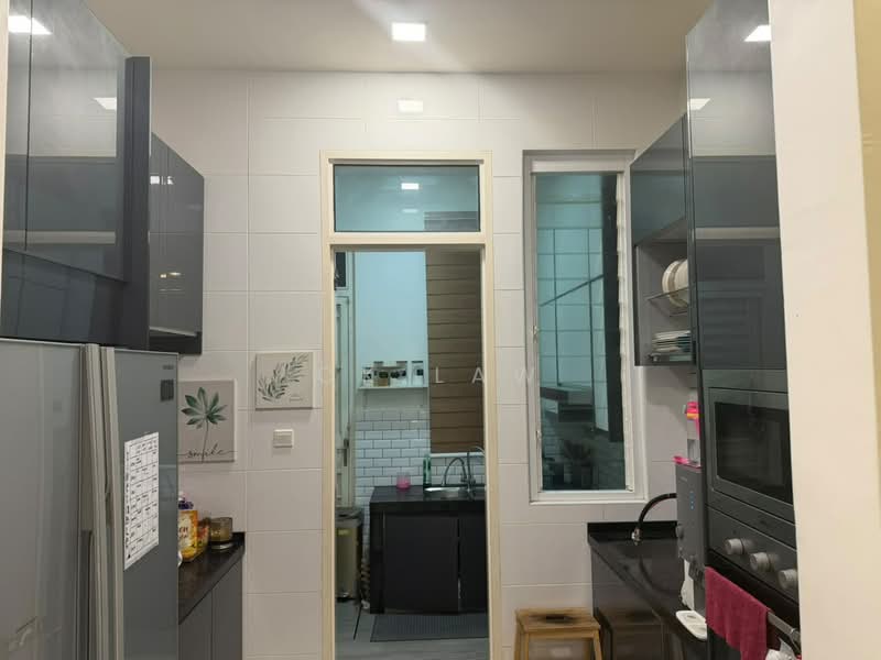 Rumah Teres 2-Tingkat untuk Disewa di Eco Majestic (Semenyih) - CK Law - Kitchen - PropertyGuru.com.my