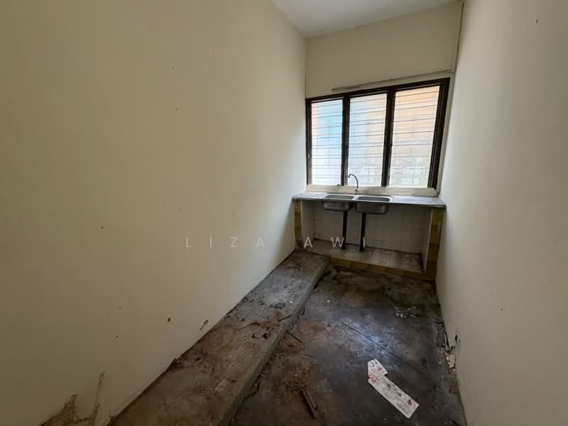 Rumah Teres 2-Tingkat untuk Dijual di Batu Caves (Selangor) - Liza Awi - Kitchen - PropertyGuru.com.my