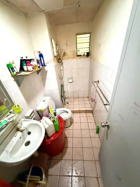 Kondominium untuk Dijual di D'Rimba - Edwin Wong - Bathroom - PropertyGuru.com.my