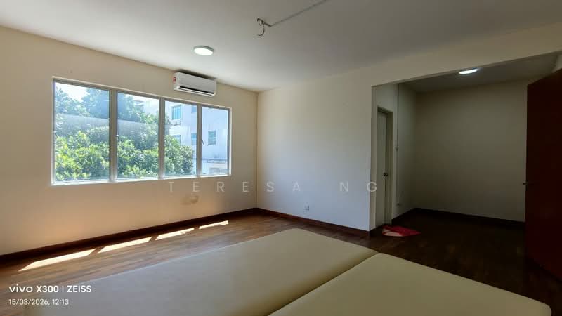 3-storey Terraced House for Rent in Puchong (Selangor) - Teresa Ng - 1st floor Bedroom 2 - PropertyGuru.com.my