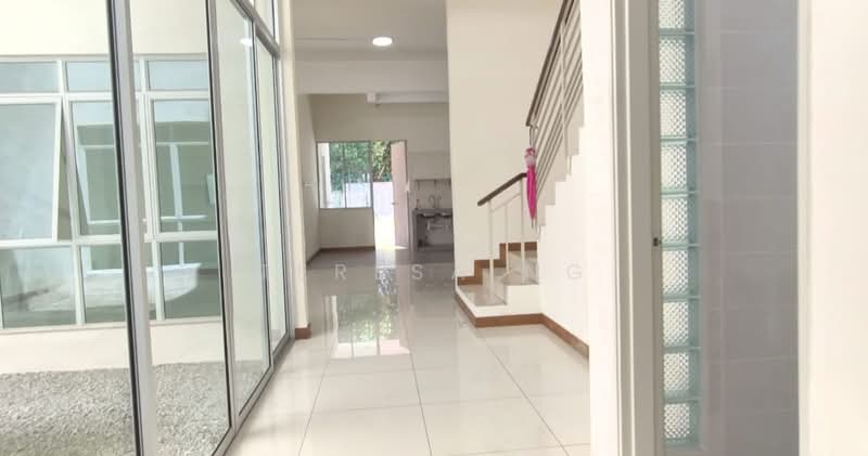 3-storey Terraced House for Rent in Puchong (Selangor) - Teresa Ng - Internal Courtyard - PropertyGuru.com.my