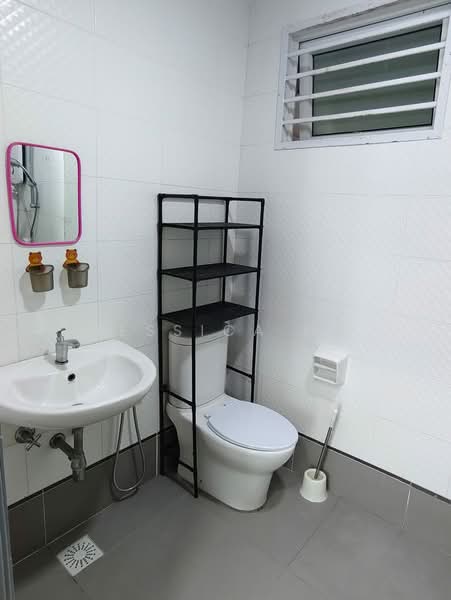 Service Residence for Rent at Seasons Amara Larkin - Jessica Ma - Bathroom - PropertyGuru.com.my