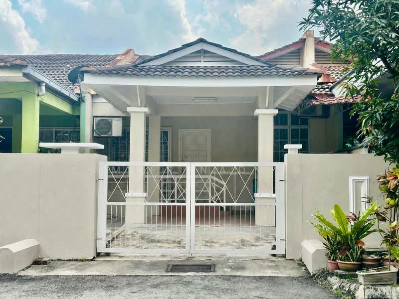 Rumah Teres 1-Tingkat untuk Dijual di Bandar Tun Hussein Onn (Cheras) - Ammeer Nadzrai - Exterior - PropertyGuru.com.my