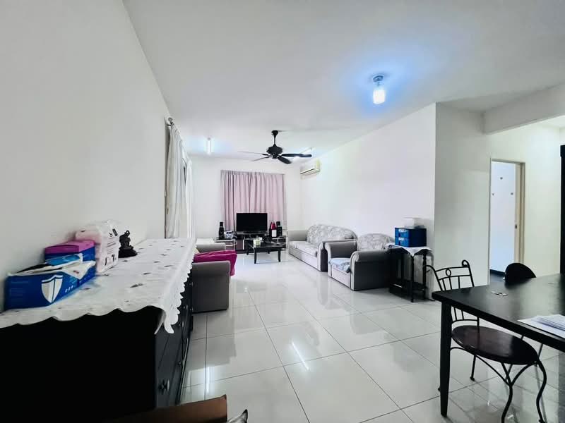 Apartment for Rent at Larkin Residence (Phase One) - Jessica Ma - Living Room - PropertyGuru.com.my