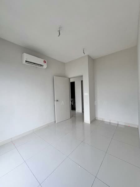 Condominium for Sale at Nestree Residence - Julian Kew - Master Bedroom - PropertyGuru.com.my