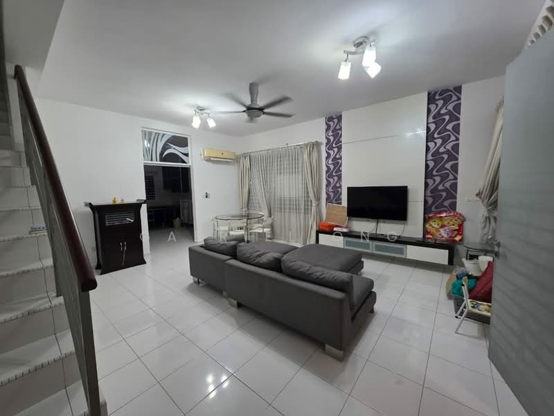 Rumah Teres 2-Tingkat untuk Dijual di Taman Setia Indah (Tebrau) - Gabriel Ong - Living Room - PropertyGuru.com.my