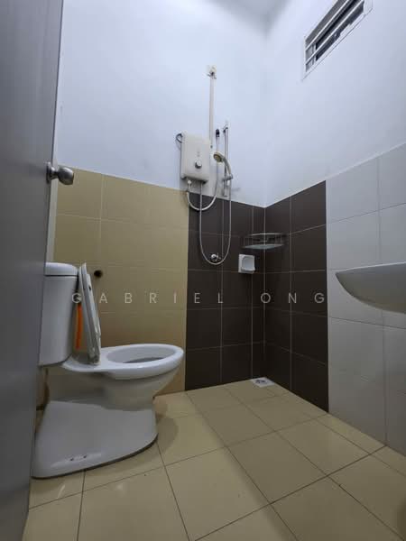 Rumah Teres 2-Tingkat untuk Dijual di Taman Setia Indah (Tebrau) - Gabriel Ong - Bathroom - PropertyGuru.com.my