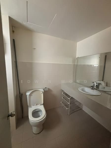 Kondominium untuk Dijual di Symphony Heights (Simfoni Heights) - Edwin Wong - Bathroom - PropertyGuru.com.my