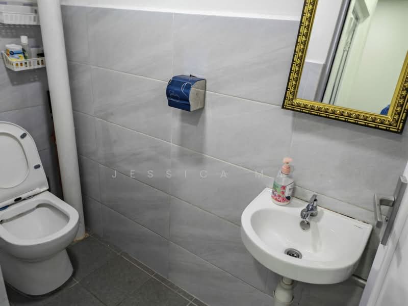 Shop for Rent in Taman Molek (Johor Bahru) - Jessica Ma - Bathroom - PropertyGuru.com.my
