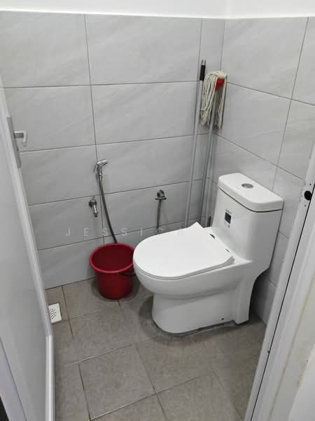 Shop for Rent in Taman Molek (Johor Bahru) - Jessica Ma - Bathroom - PropertyGuru.com.my