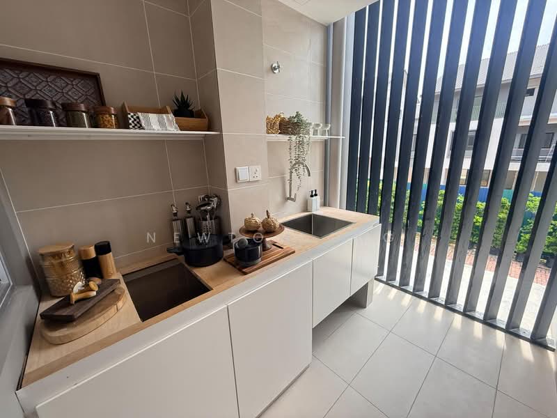 Townhouse for Sale in Sepang (Selangor) - Newton Ong - Kitchen - PropertyGuru.com.my