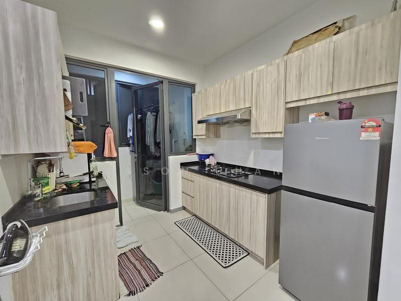 Kediaman Servis untuk Dijual di United Point (Residensi Berpadu) - Eason Chan - Kitchen - PropertyGuru.com.my