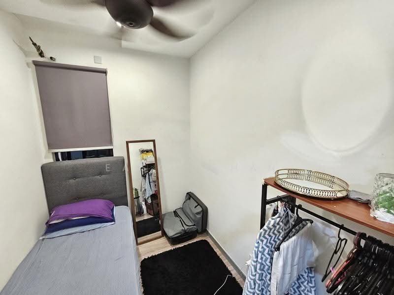 Kediaman Servis untuk Dijual di United Point (Residensi Berpadu) - Eason Chan - Bedroom - PropertyGuru.com.my