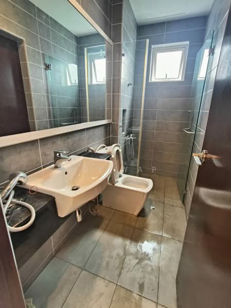 Kediaman Servis untuk Disewa di Paragon Residences @ Straits View - Roy Yap - Bathroom - PropertyGuru.com.my