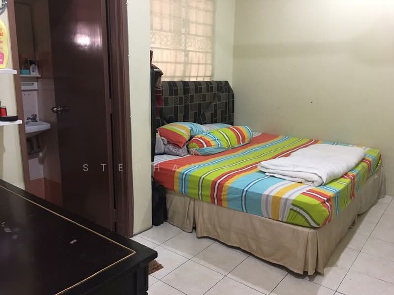 Pangsapuri untuk Dijual di Bayu Villa - Stephanie Yap - Bedroom - PropertyGuru.com.my